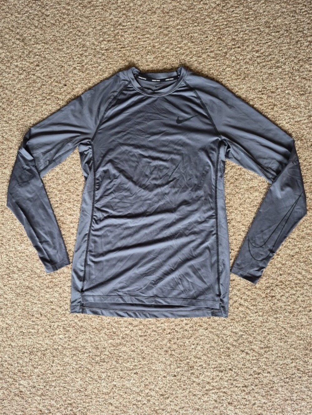 Medium - Nike Pro DRI-FIT Long Sleeve Performance Tee - Charcoal Gray